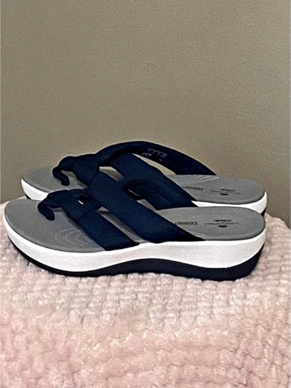 Clarks Arla Jane Wedge Sandals in Blue & Gray US 6M NWOT